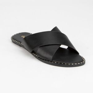 QUPID criss cross womens black sandals